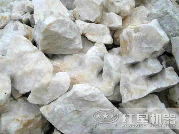 時產(chǎn)800噸的硅石破碎生產(chǎn)線需要哪些設(shè)備？需要投資多少錢？