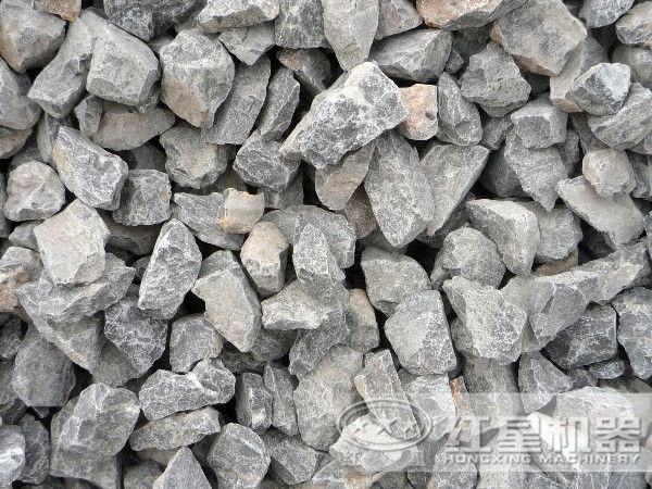 粉碎石灰石建議使用的大型礦石破碎機是鱷嘴式的，還是錘式的？